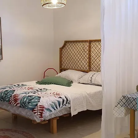 Appartement נקודת חן à Shadmot Devora Extérieur photo