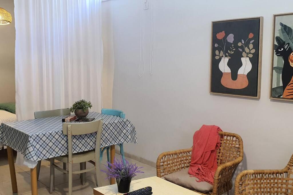 Appartement נקודת חן Shadmot Devora